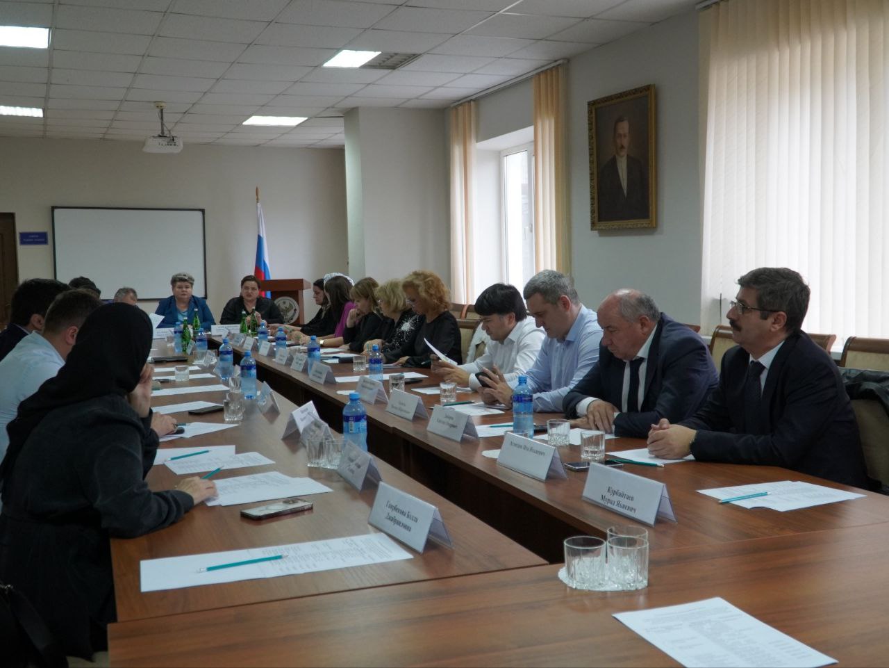 В Министерстве образования и науки Республики Дагестан обсудили новые подходы к профилактической работе с детьми группы риска